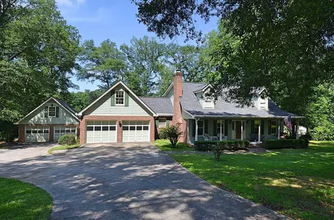 3050 Sandy Creek Ct, Loganville, GA 30052