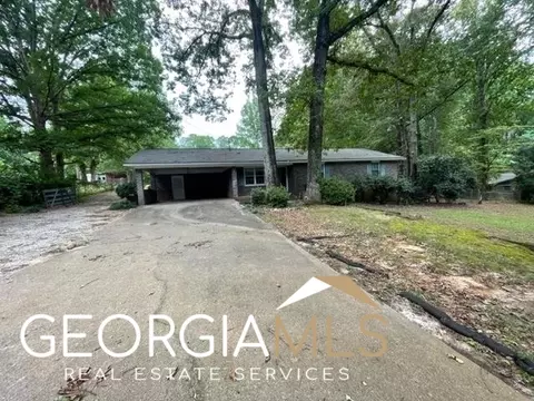40 Flint Hill Dr, Oxford, GA 30054