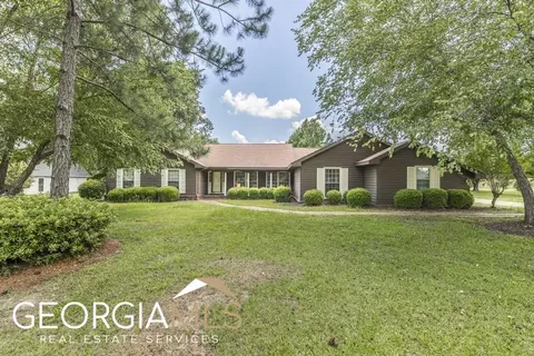 106 Quail Run Dr, Warner Robins, GA 31088