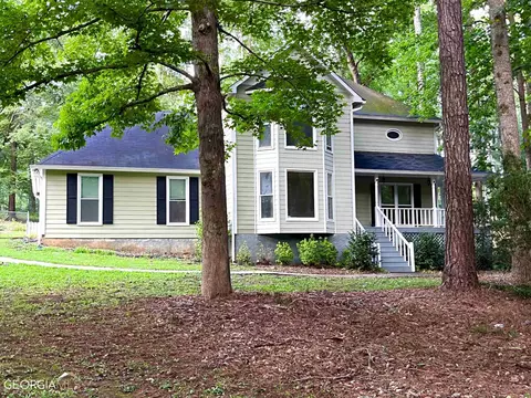 204 Lakeshore Way, Lagrange, GA 30240