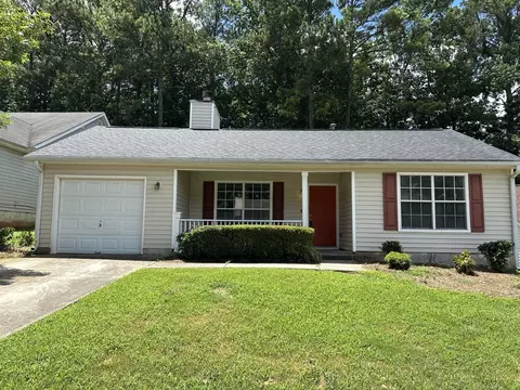 697 Hynds Springs Dr, Jonesboro, GA 30238