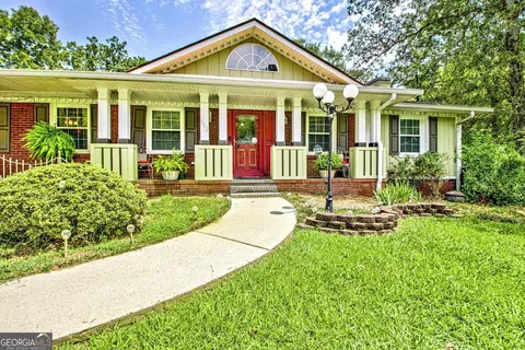 602 Antioch Rd, Fayetteville, GA 30215