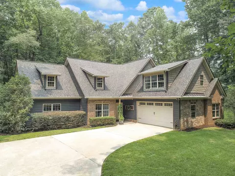 1635 Moore Rd, Moreland, GA 30259