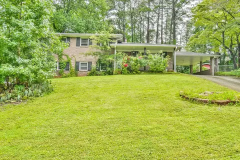 1956 Valley Ridge Dr, Atlanta, GA 30331