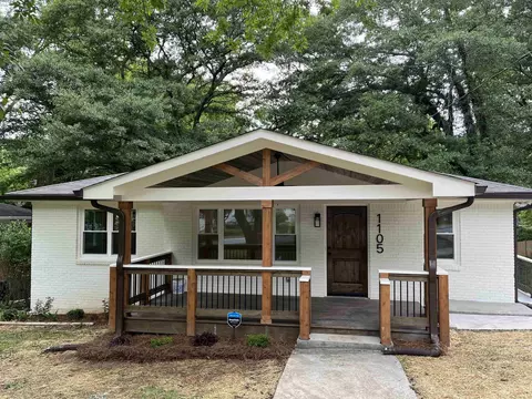 1105 SW Oakland Dr, Atlanta, GA 30310