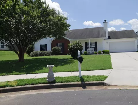 221 Bayou Ln, Winder, GA 30680