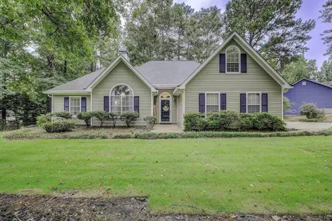 61 Stirling Way, Sharpsburg, GA 30277
