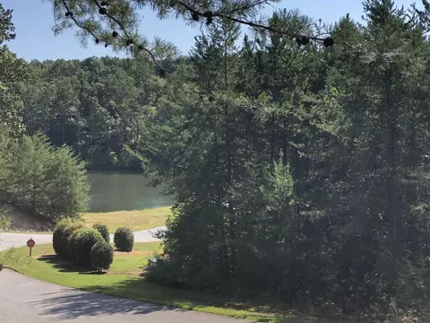 608 Pippen Cir #608, Clarkesville, GA 30523