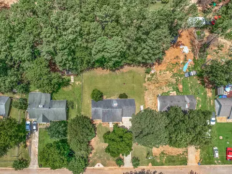 111 Starlake Dr, Jackson, GA 30233 photo 3