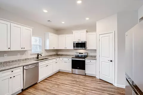 495 Samara Ct, Fairburn, GA 30213 photo 2