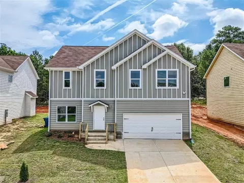 7876 Winkman Dr, Fairburn, GA 30213