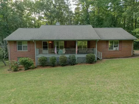 185 Brookshire Dr, Fayetteville, GA 30215