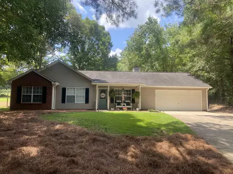 2490 Amber Hills Dr, Monroe, GA 30655
