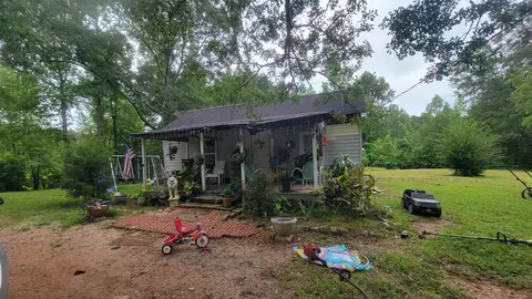 63 Allen Spur Rd, Grantville, GA 30220