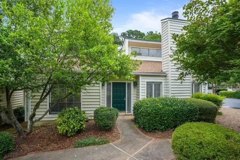 636 Serramonte Dr, Marietta, GA 30068