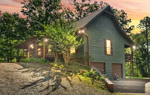 1777 Newport Dr, Ellijay, GA 30540