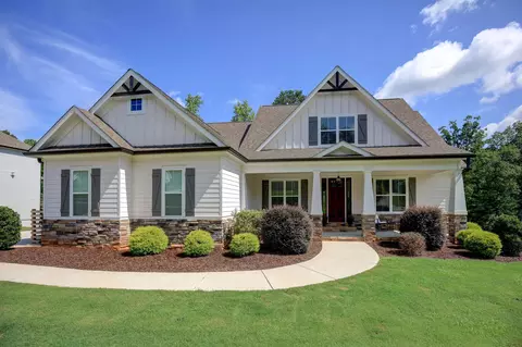 190 Discovery Lake Dr, Fayetteville, GA 30215