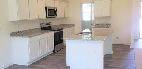 203 Hyde Park, Winder, GA 30680 photo 6