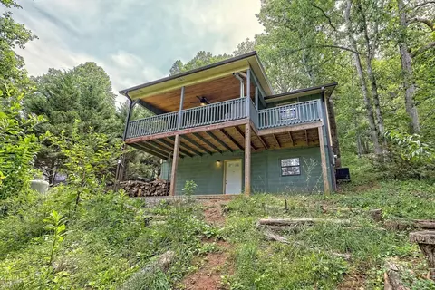 1089 Sky Hawk Mountain Rd, Hiawassee, GA 30546