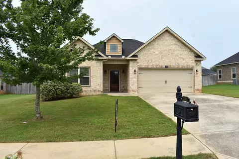 201 Ravencrest Dr, Perry, GA 31069
