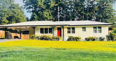 420 SW Six Flags Pkwy, Mableton, GA 30126