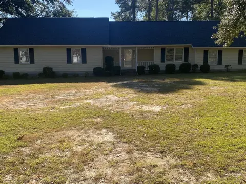 330 Regency Cir, Dublin, GA 31021 photo 2
