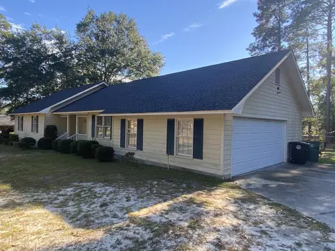 330 Regency Cir, Dublin, GA 31021 photo 3