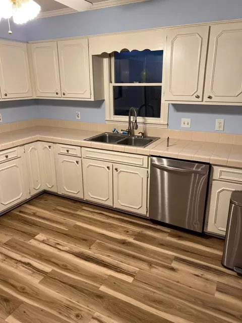 330 Regency Cir, Dublin, GA 31021 photo 12