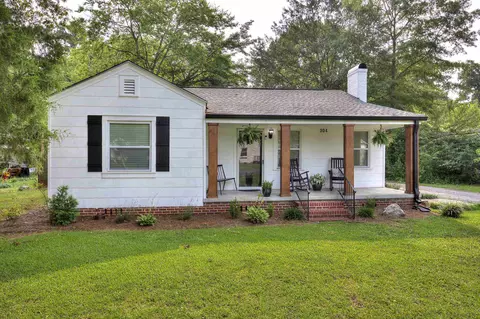 304 N Cave Spring St, Cedartown, GA 30125