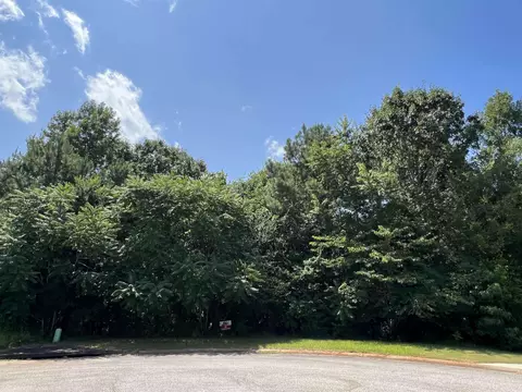 81 Richmond Dr, Lagrange, GA 30240 photo 2
