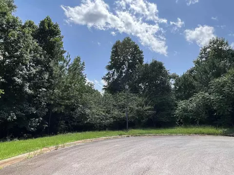 81 Richmond Dr, Lagrange, GA 30240 photo 4