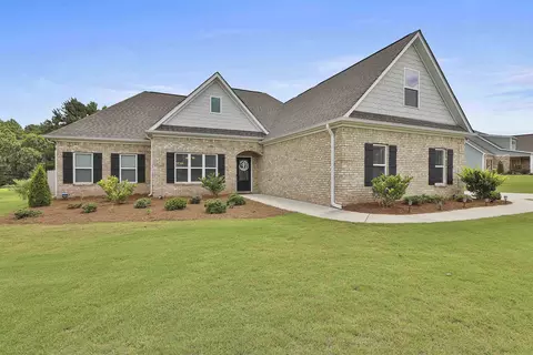 1121 Birchwood Dr, Griffin, GA 30224