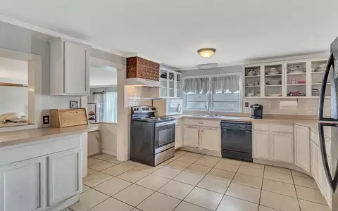 402 N Ash St, Springfield, GA 31329 photo 8