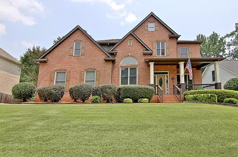 41 Hidden Woods Ln, Newnan, GA 30265
