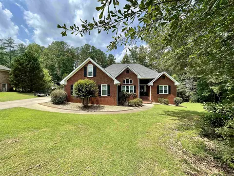 515 Wedgepark Dr, Mcdonough, GA 30252