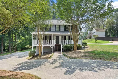 3722 Spring Leaf Ln, Acworth, GA 30101 photo 1