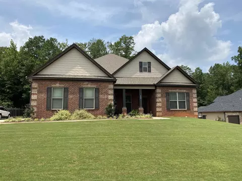 520 Twelve Oaks Dr, Senoia, GA 30276