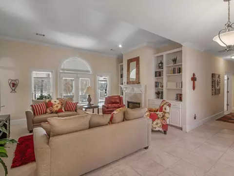112 Pointe View Ct, Jackson, GA 30233 photo 9