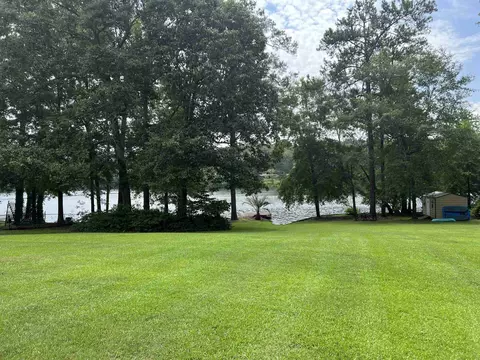 112 Pointe View Ct, Jackson, GA 30233 photo 4
