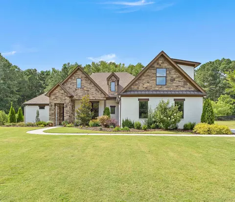 140 Berry Hill Ln, Tyrone, GA 30290