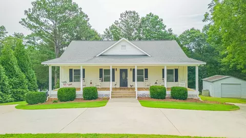 132 Freeman Dr, Hartwell, GA 30643