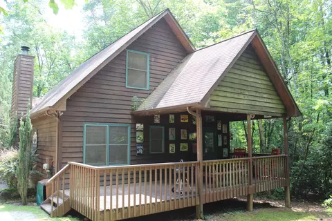 90 Sara Ln, Sautee Nacoochee, GA 30571
