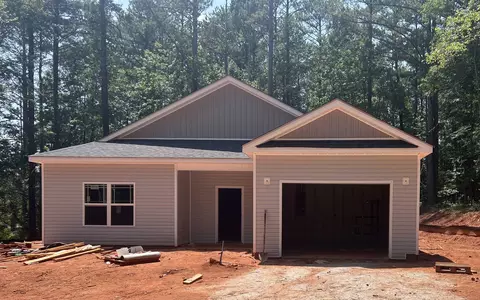 35 Creekwood Dr, Griffin, GA 30223