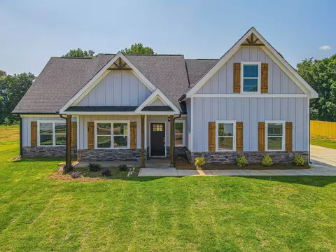 130 Webb Meadows Dr, Jefferson, GA 30549