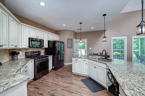 146 Rivers Edge Dr, Forsyth, GA 31029 photo 13