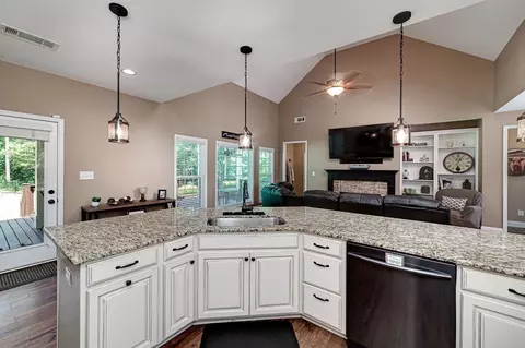 146 Rivers Edge Dr, Forsyth, GA 31029 photo 12