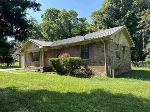 12 Van Mar Dr, Toccoa, GA 30577