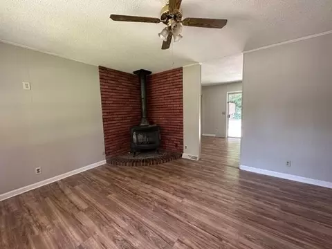 12 Van Mar Dr, Toccoa, GA 30577 photo 2