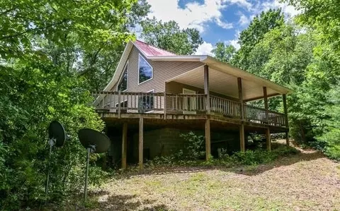4500 Stiff Knee Dr, Hiawassee, GA 30546