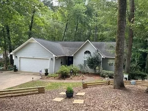 646 Redbud Cir, Sandersville, GA 31082
